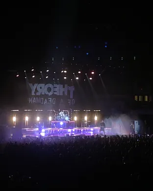 Theory Of A Deadman & Sevendust